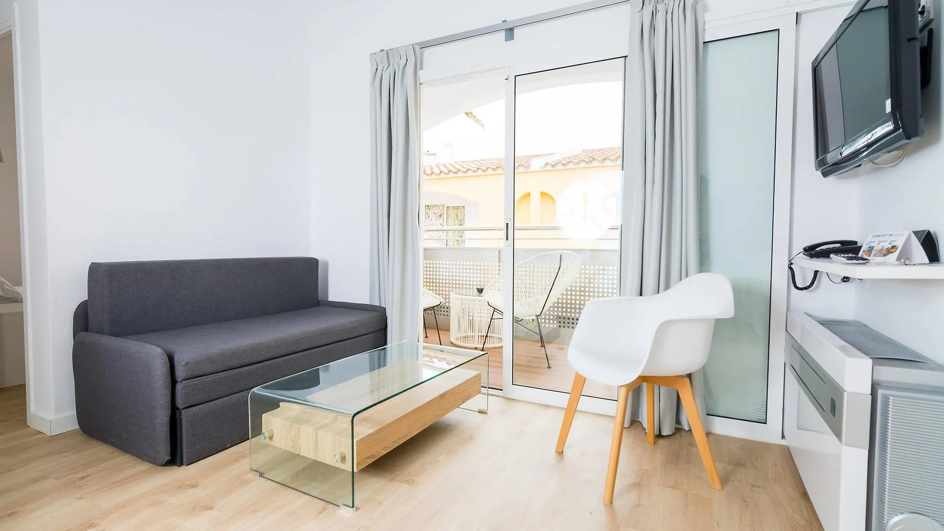 Aparthotel Apartaments Cales De Ponent Ciutadella